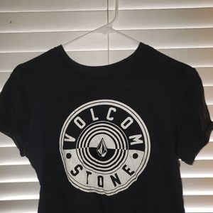 Black volcom shirt
